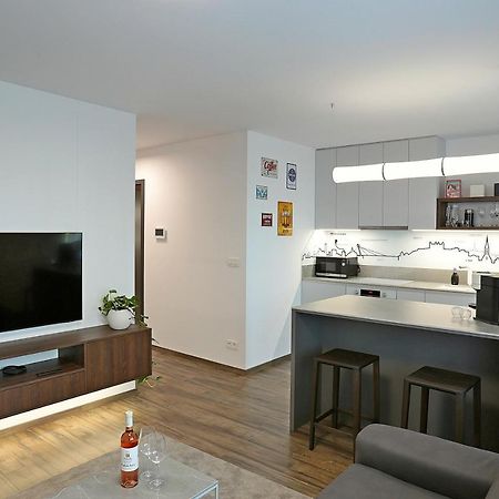 Modern Apartment Near The City Centre Urban Μπρατισλάβα Εξωτερικό φωτογραφία