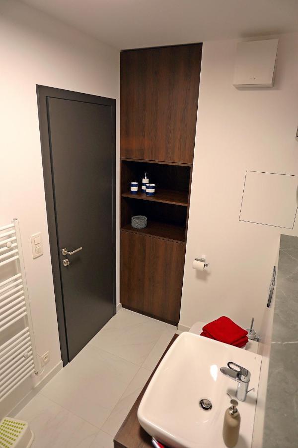 Modern Apartment Near The City Centre Urban Μπρατισλάβα Εξωτερικό φωτογραφία