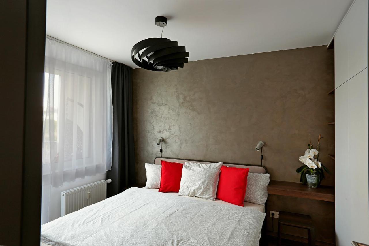 Modern Apartment Near The City Centre Urban Μπρατισλάβα Εξωτερικό φωτογραφία